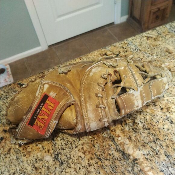 RARE OLD PINE A400 FIRST BASE PROFESSIONAL MODEL BASEBALL GLOVE Left Hand Throw - Picture 2 of 12